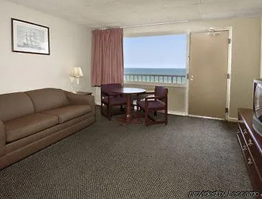 Travelodge By Wyndham Suites Virginia Beach Oceanfront