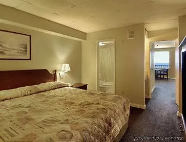 Hotel Travelodge By Wyndham Suites Virginia Beach Oceanfront