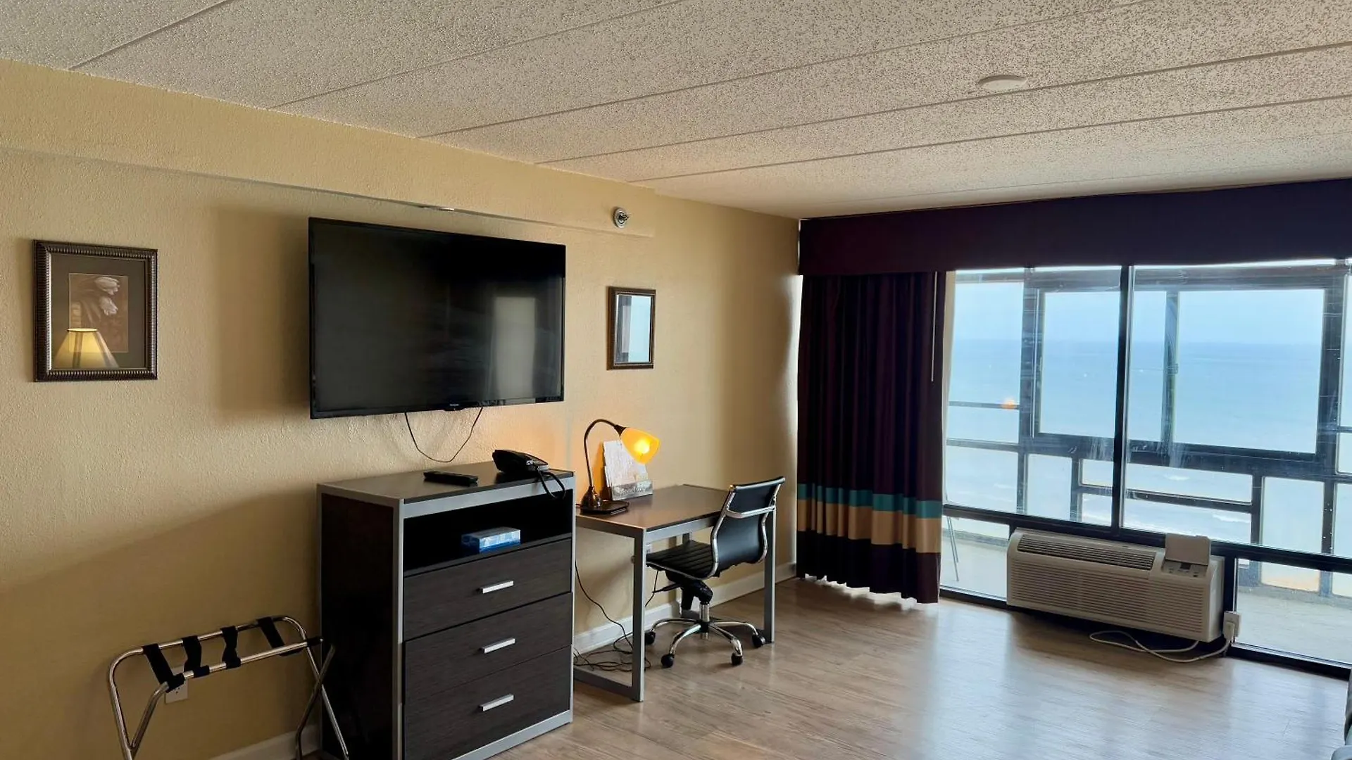 Travelodge By Wyndham Suites Virginia Beach Oceanfront 2*,