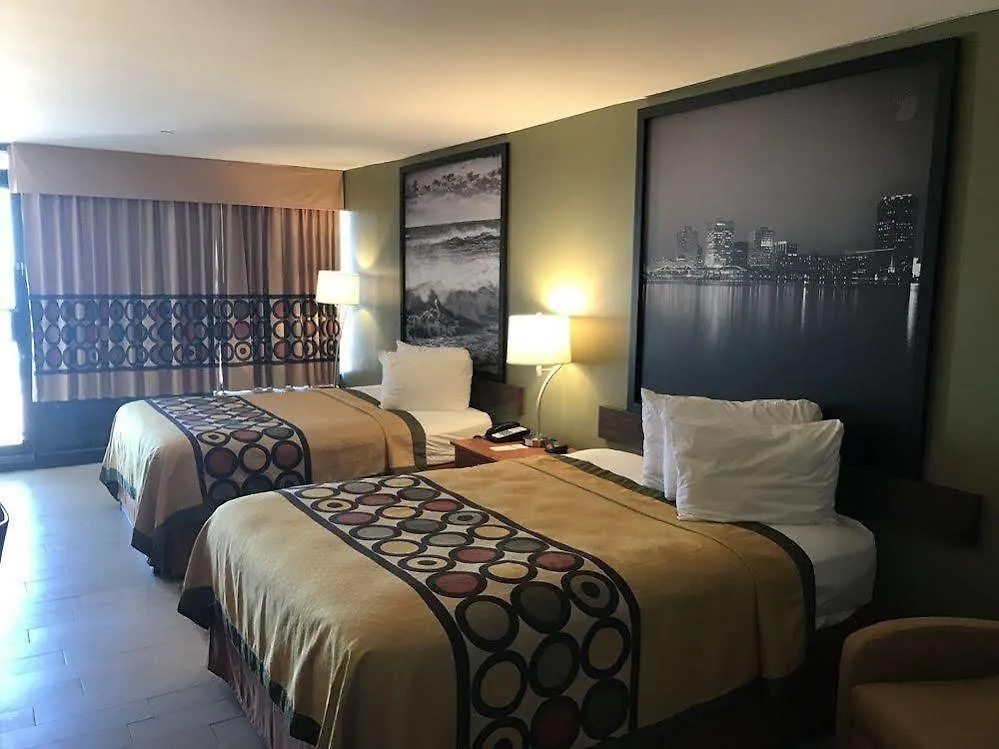 Travelodge By Wyndham Suites Virginia Beach Oceanfront